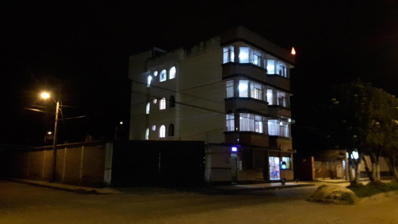 Hostal Lesly Salome Tulcán Exteriér fotografie